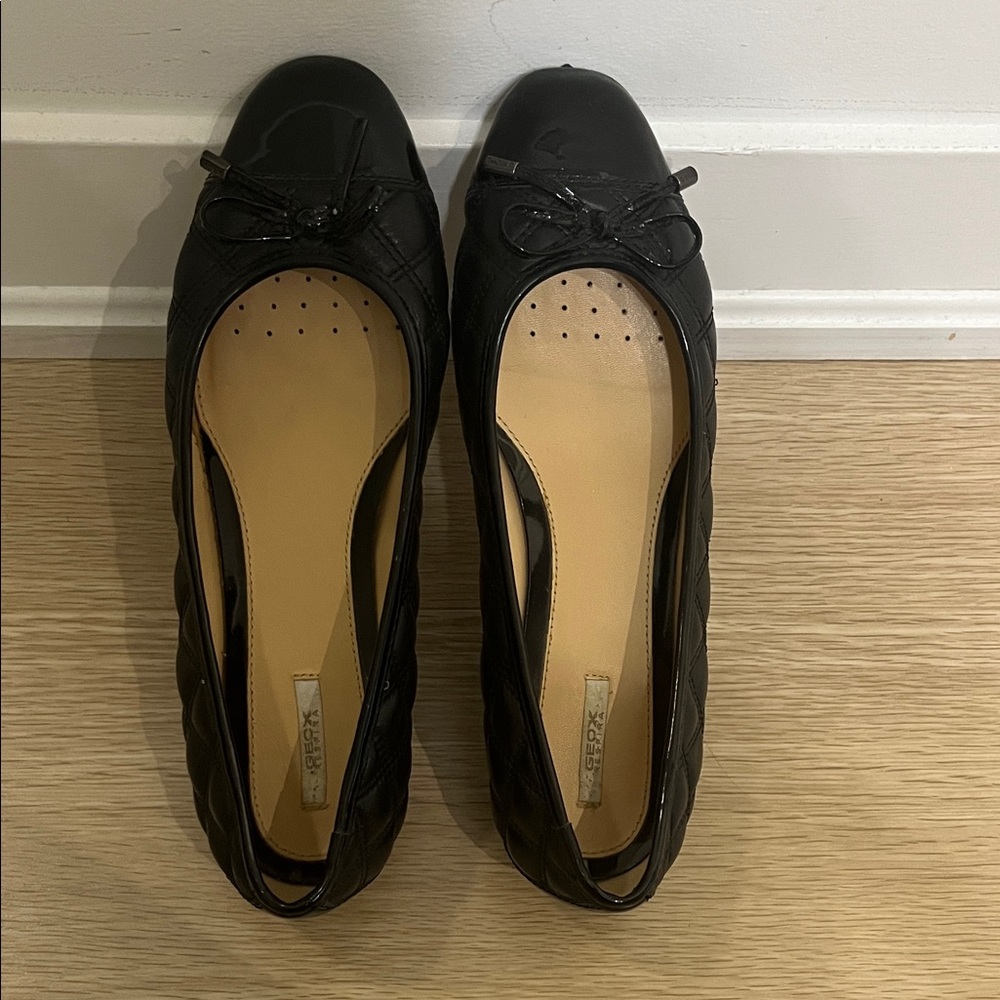 Geox Women's Ballet Flats with Bow Detail